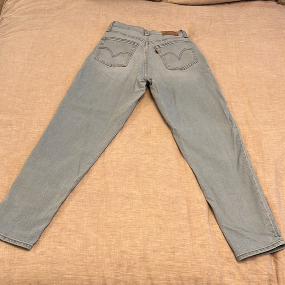Levi’s high wasted taper jeans size 26 - Picture 2 of 3